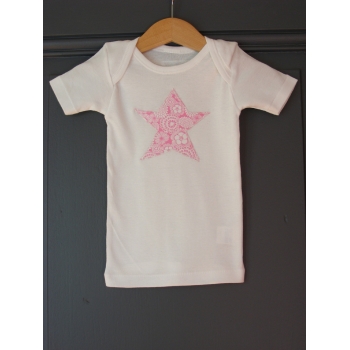 T-shirt personnalisé étoile Fleurs roses